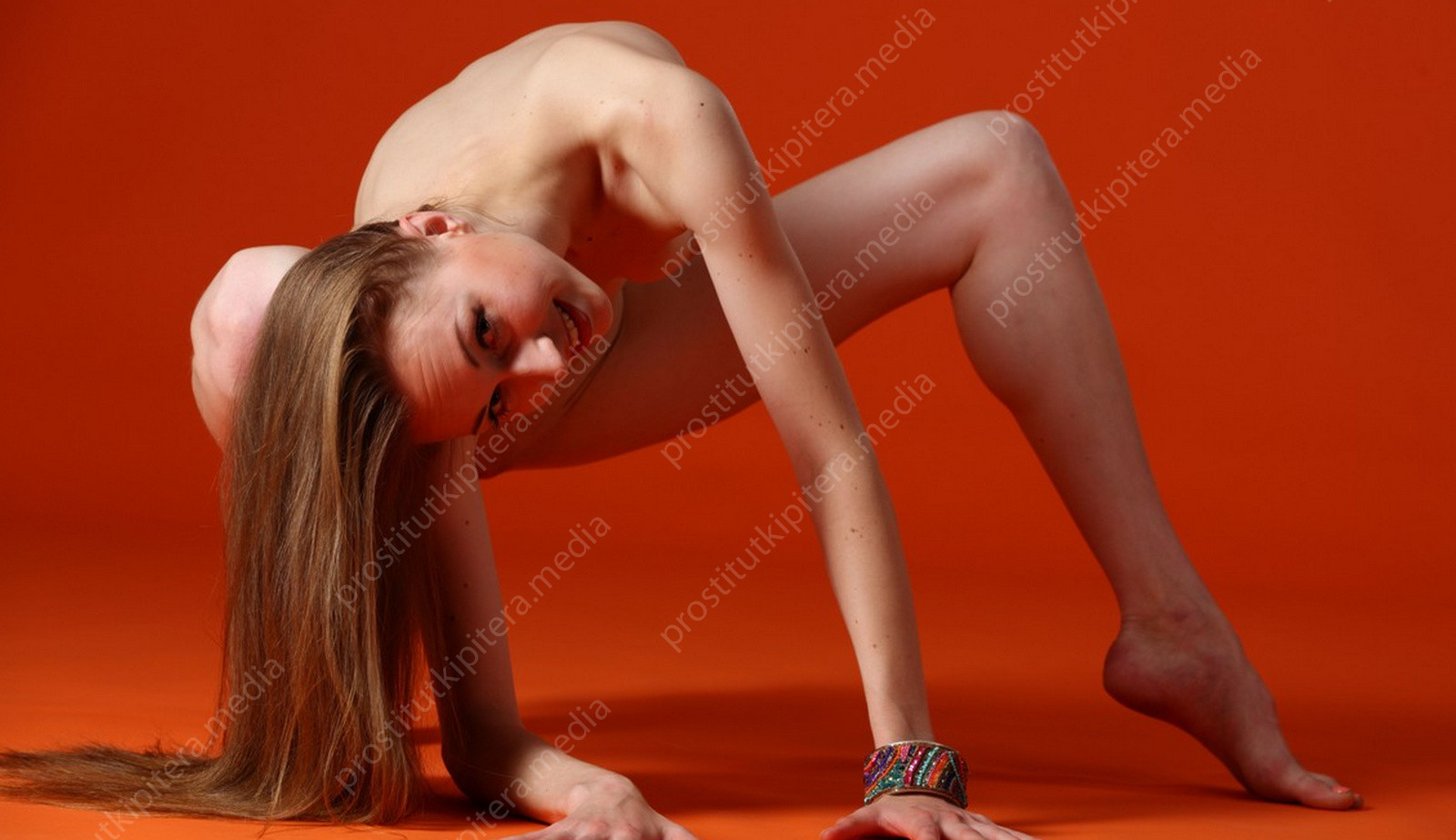 Шлюха в СПб Джемма у метро Невский проспект